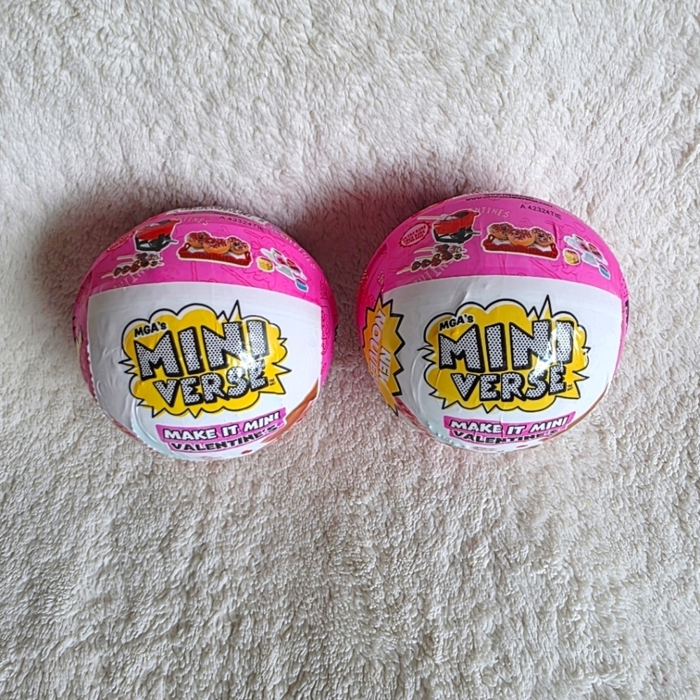 NWT MGA's Miniverse Make It Mini Valentine's bundle of 2, mini craft toys
